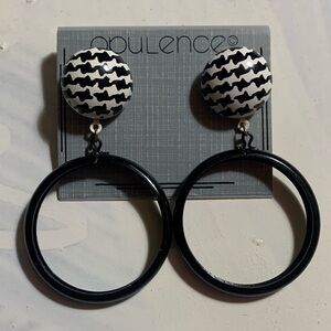 Vintage Black and White Houndstooth Post Earrings